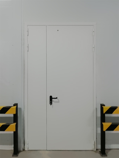 Дверь на запасном выходе, фото снаружи (БЦ «Технопарк», Волгоградский пр-т, 5)