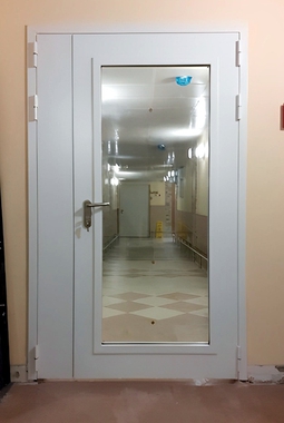 Дверь в больничное отделение