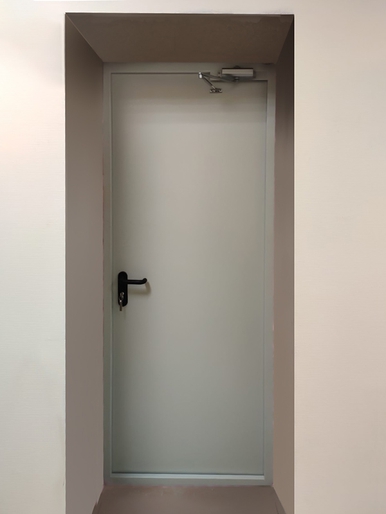 Однопольная дверь в офис, обратная сторона (ул. 2-я Магистральная)