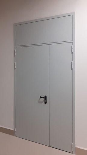 Полуторная дверь с фрамугой (компьютерный класс, школа №1284)