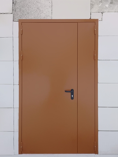 Полуторная коричневая дверь (г. Домодедово)