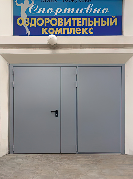 Нестандартная дверь для спортивно-оздоровительного комплекса МЖК Кожухово